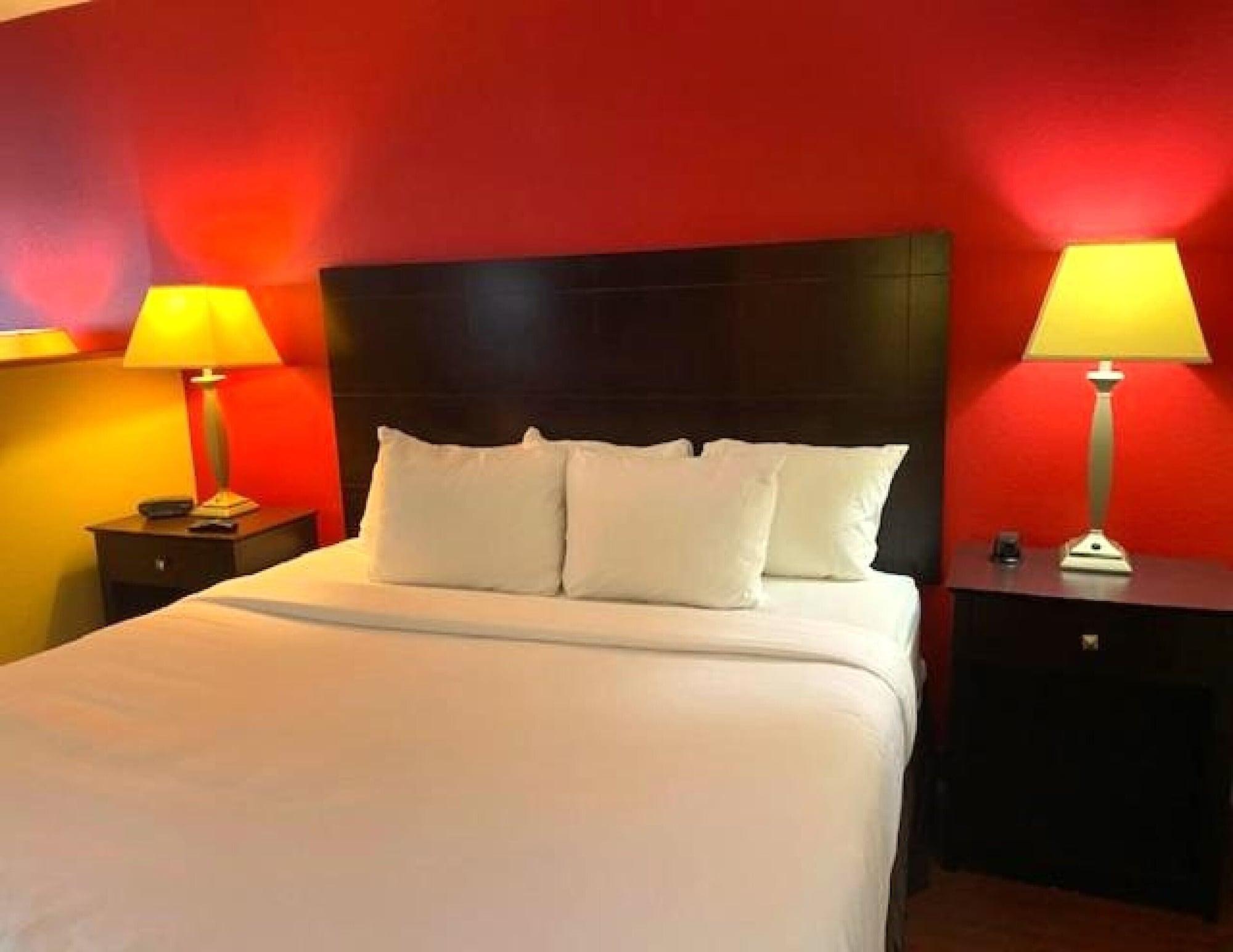Comfort Inn & Suites At I-74 And 155 Morton Extérieur photo