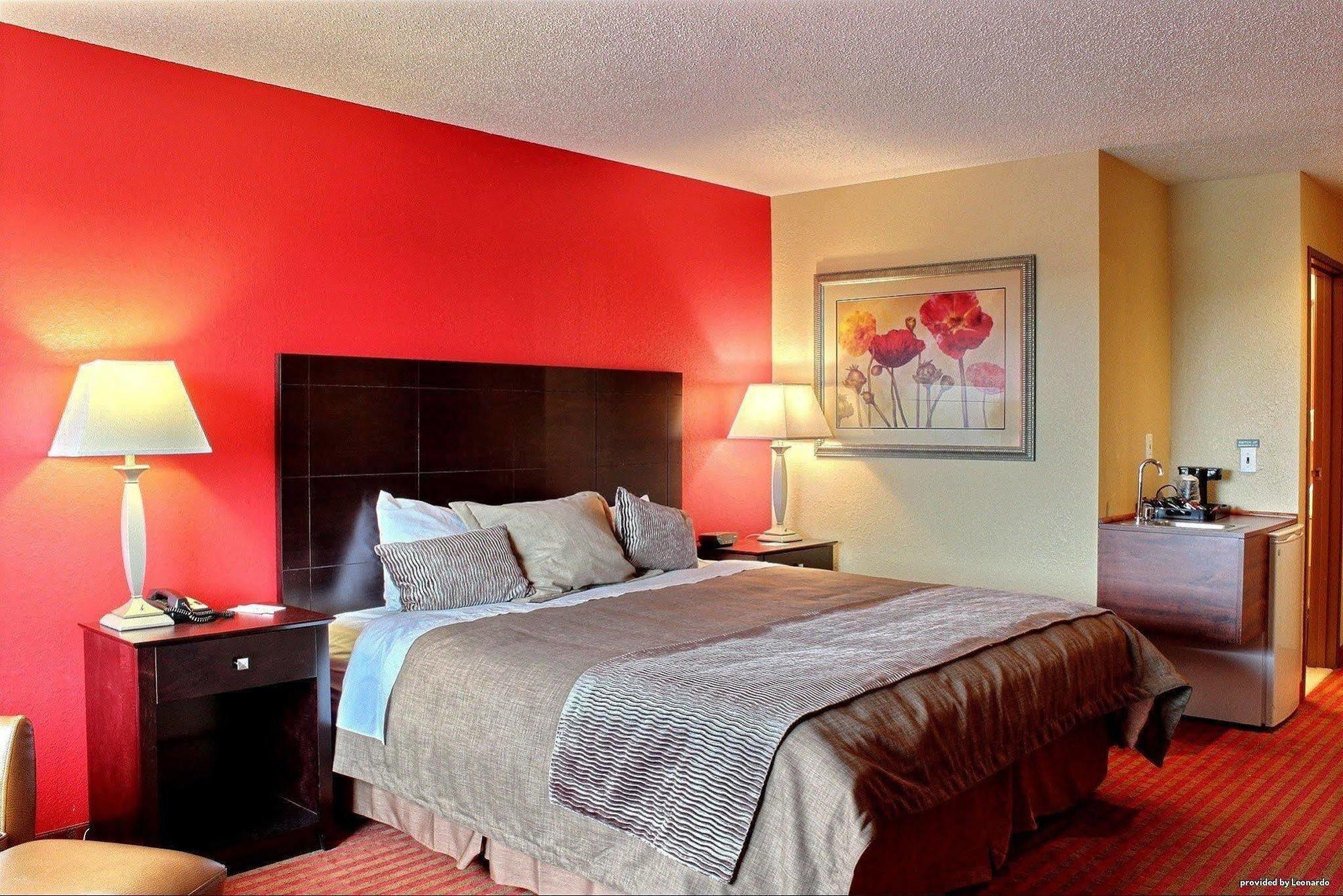 Comfort Inn & Suites At I-74 And 155 Morton Chambre photo