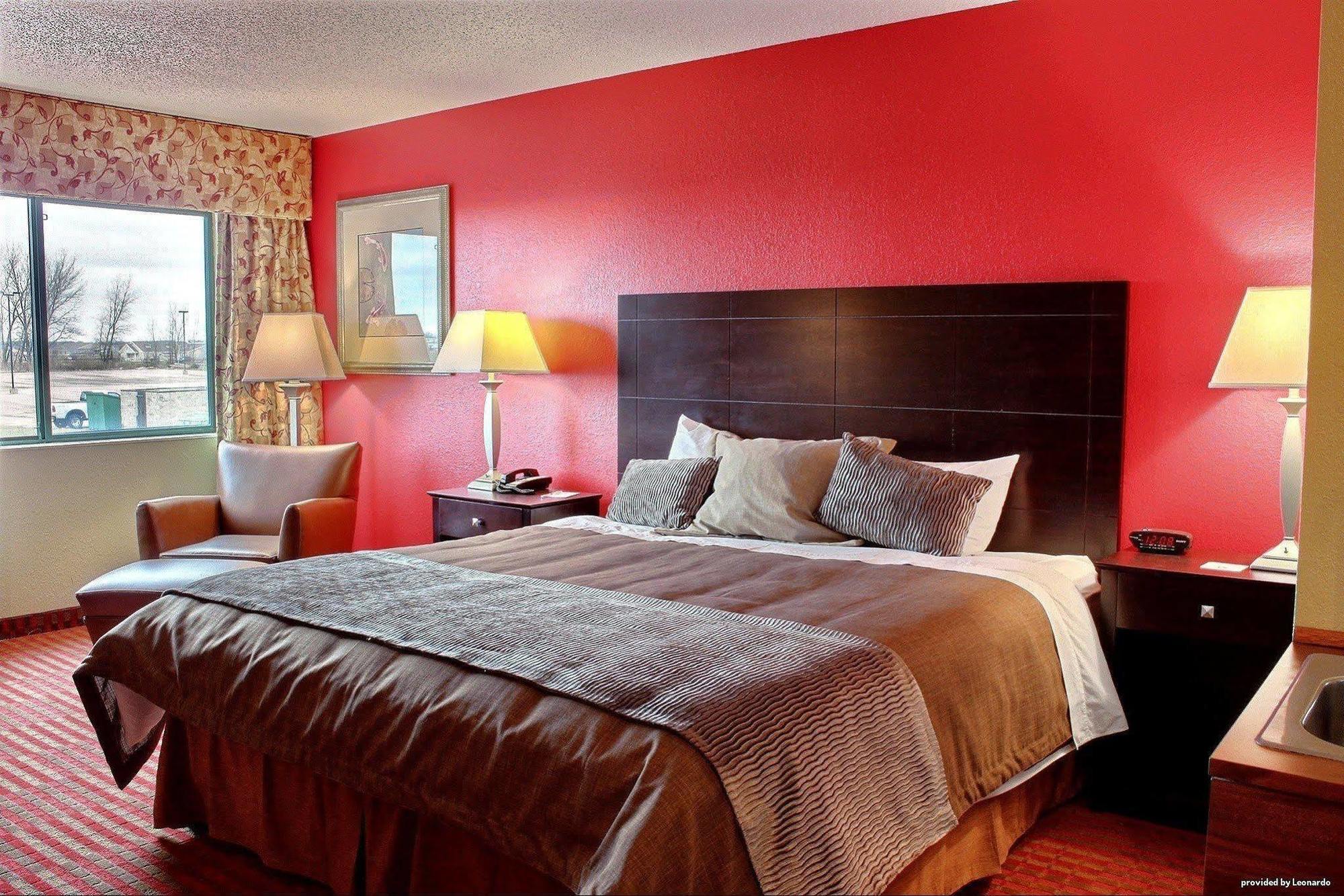 Comfort Inn & Suites At I-74 And 155 Morton Chambre photo